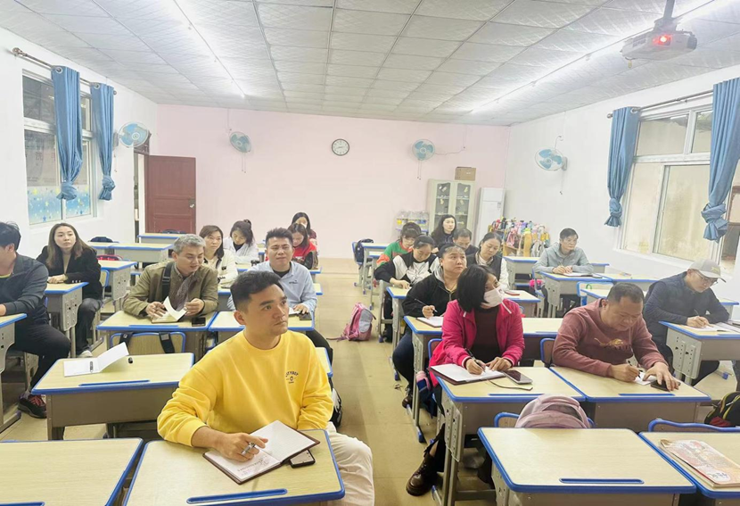 海师附小关于《海南省义务教育学校办学质量督导评价学习文件》学习工作简报