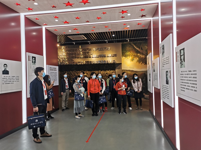 漫画18
机关党委第二十支部――实验小学主题党日活动