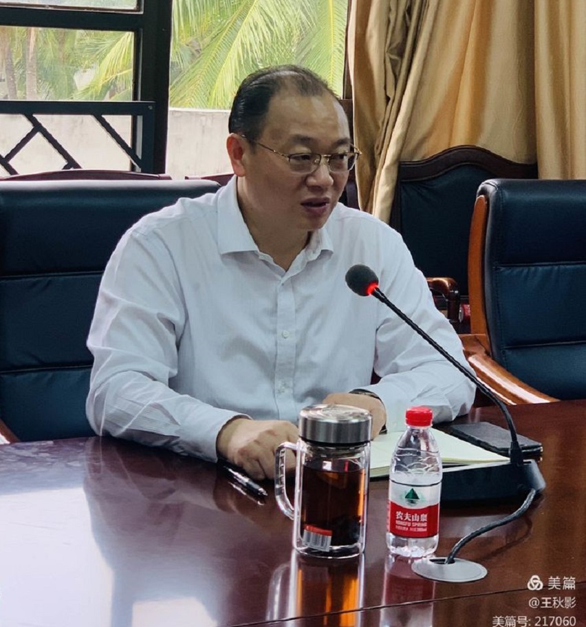 漫画18
召开中小学学科团队融入实验小学工作专题会议