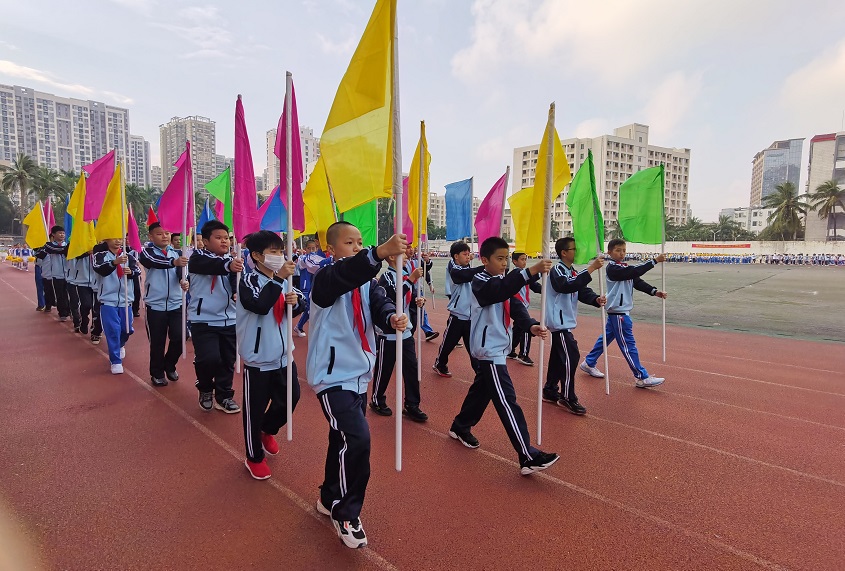 趣味运动我快乐，健体强国我能行――漫画18
实验小学第二届体育艺术节