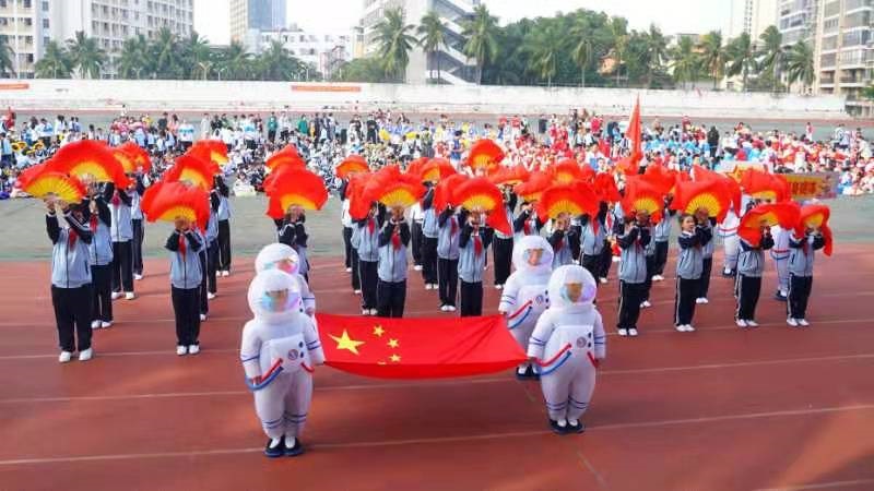 趣味运动我快乐，健体强国我能行――漫画18
实验小学第二届体育艺术节