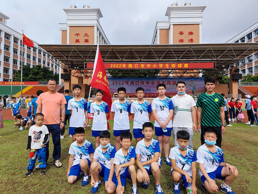 排球点燃激情,赛场挥洒青春――漫画18
实验小学参加2022年海口市中小学生排球赛