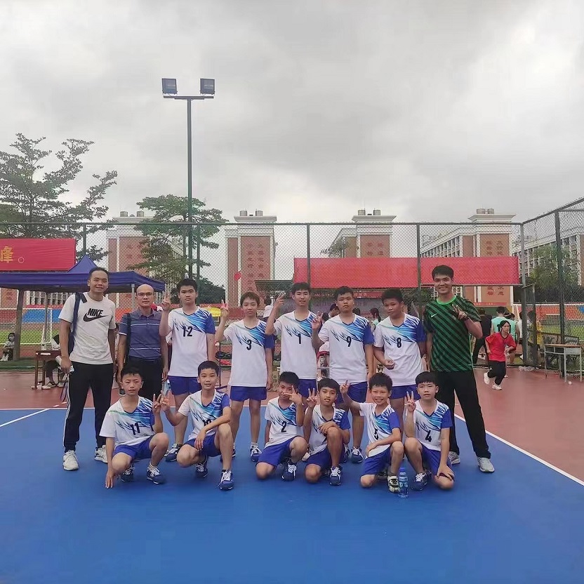 排球点燃激情,赛场挥洒青春――漫画18
实验小学参加2022年海口市中小学生排球赛