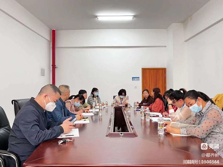 集思广益提实效 同课异构绽光彩――记漫画18
语文送教教研活动