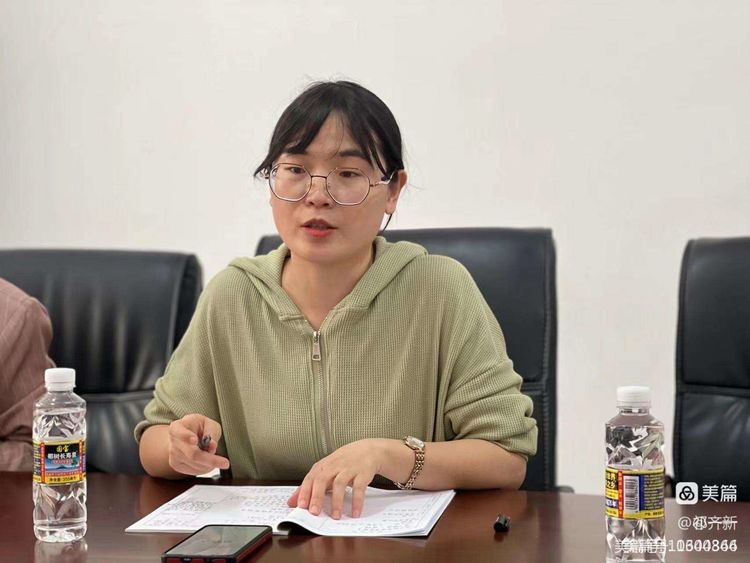 集思广益提实效 同课异构绽光彩――记漫画18
语文送教教研活动