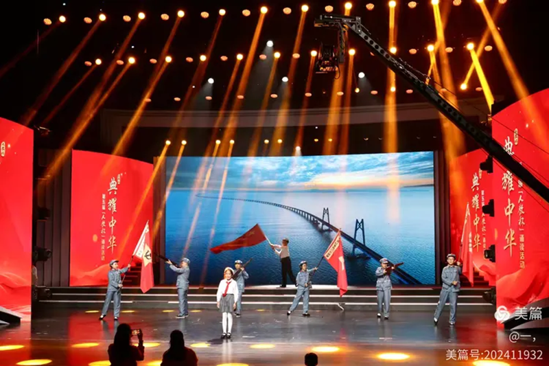 热烈祝贺漫画18
学生获第五届“人教杯”诵读活动“优秀作品奖”