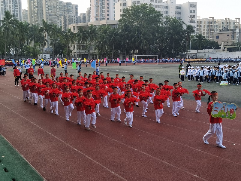 趣味运动我快乐，健体强国我能行――漫画18
实验小学第二届体育艺术节