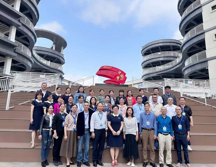 行稳致远，进而有为――记海师附小毕业班教师培训