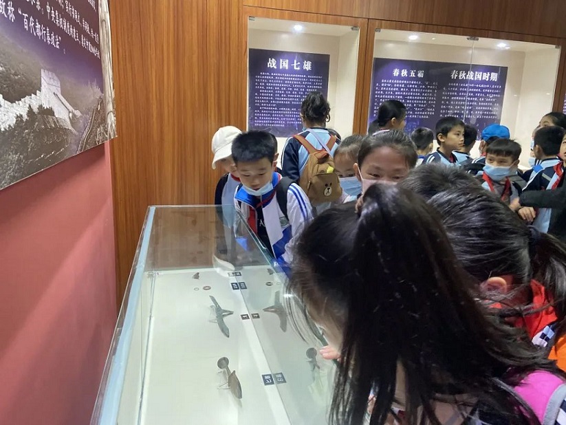 【研学旅行】贯通古今学知识，科学知识谱未来――漫画18
实验小学秋季研学旅行