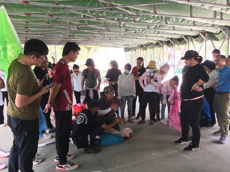 漫画18
实验小学2021教职工安全拓展实践活动