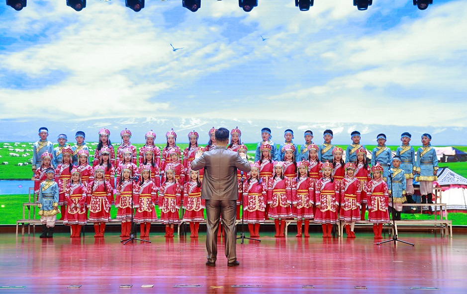 漫画18
实验小学喜迎中国共产党百年华诞暨庆“六一”国际儿童节文艺汇演