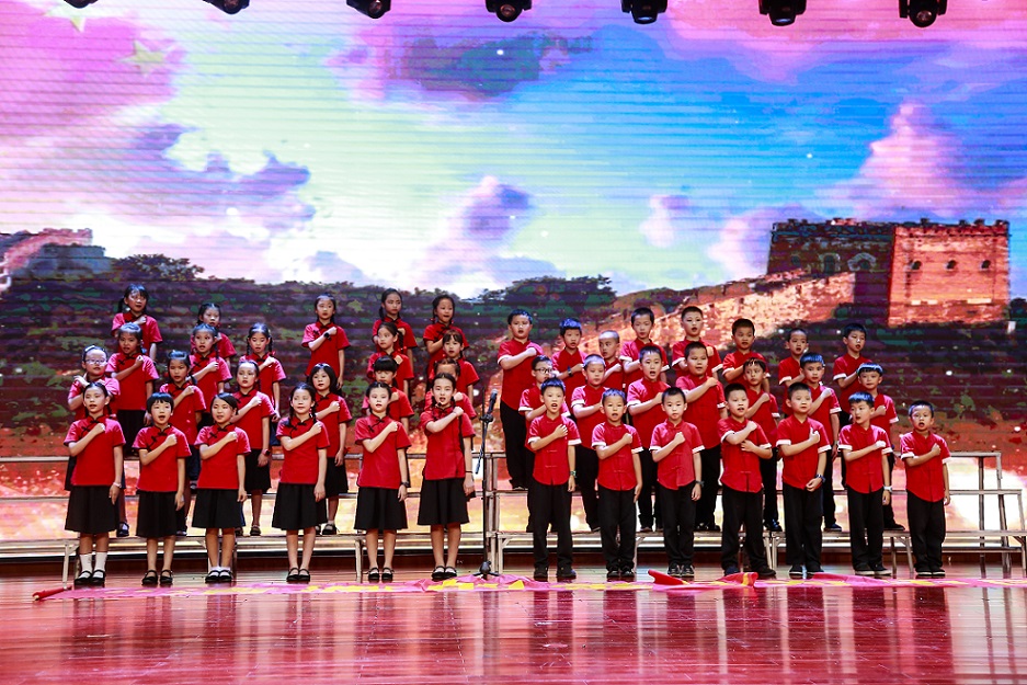 漫画18
实验小学喜迎中国共产党百年华诞暨庆“六一”国际儿童节文艺汇演